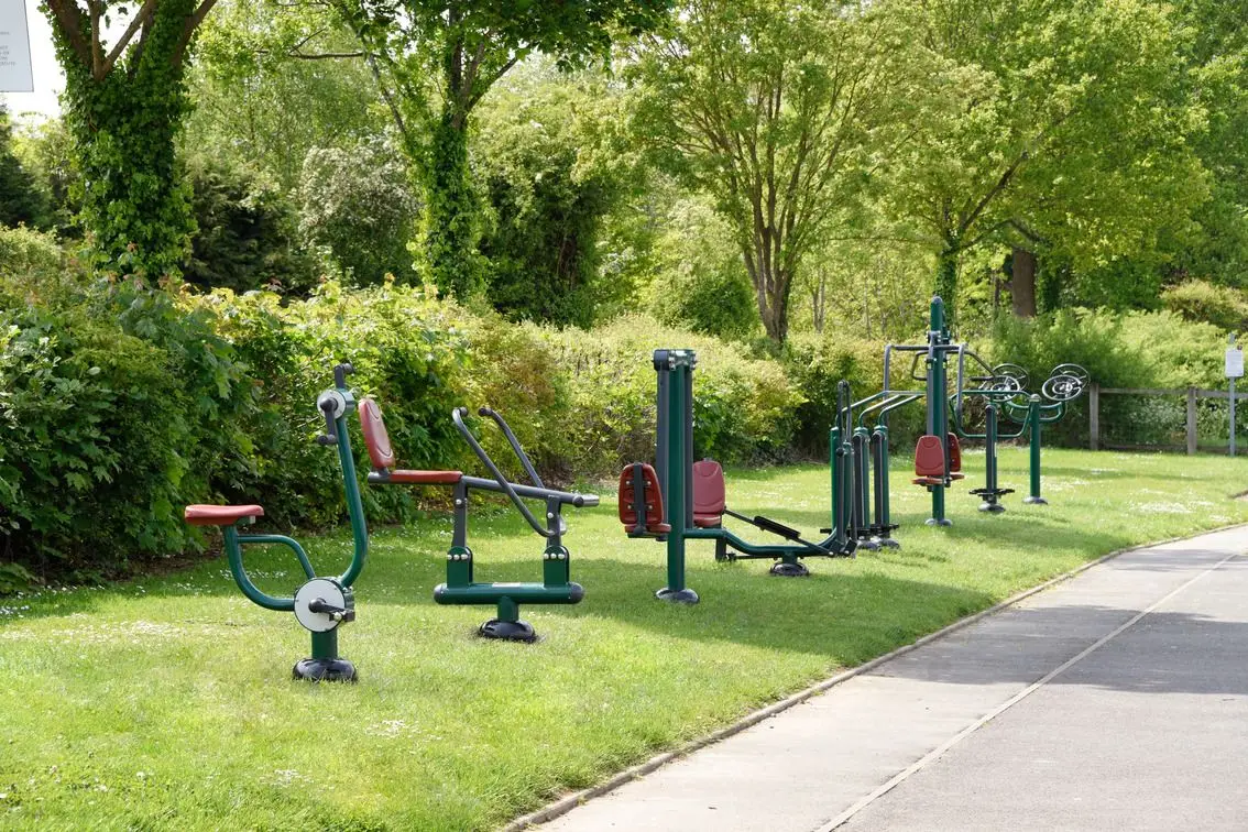 MCG  Training Community Square - Kids Outdoor Gym Equipment recension och pris