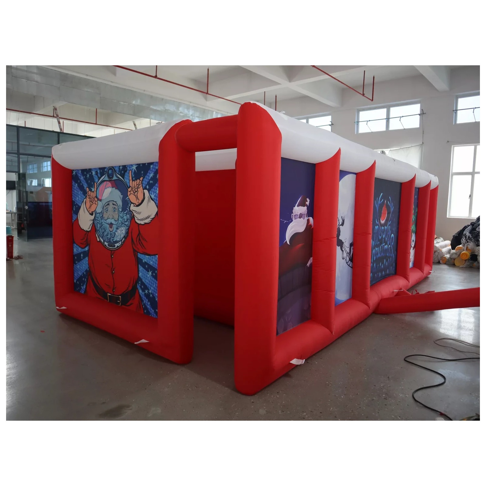 Large Red White Flat Roof Infl - Kids Outdoor Games recension och pris